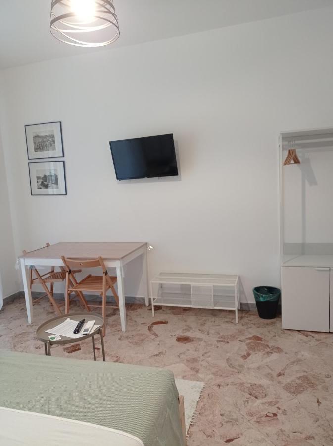 ホテル Casara バーリ エクステリア 写真